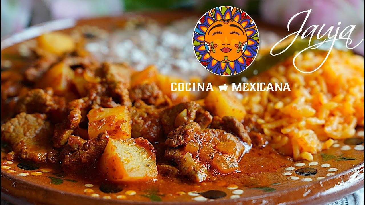 Deliciosa comida con bisteces de res