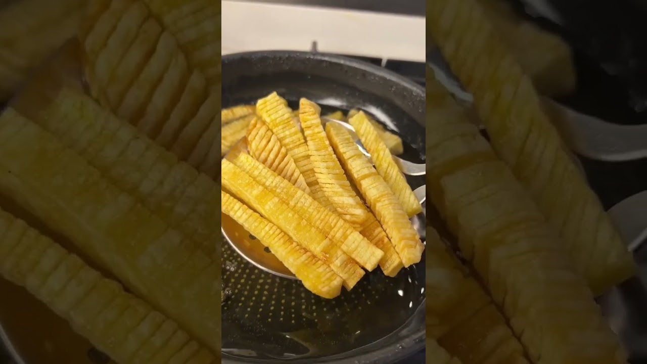 Deliciosa comida con capa externa crujiente y dorada