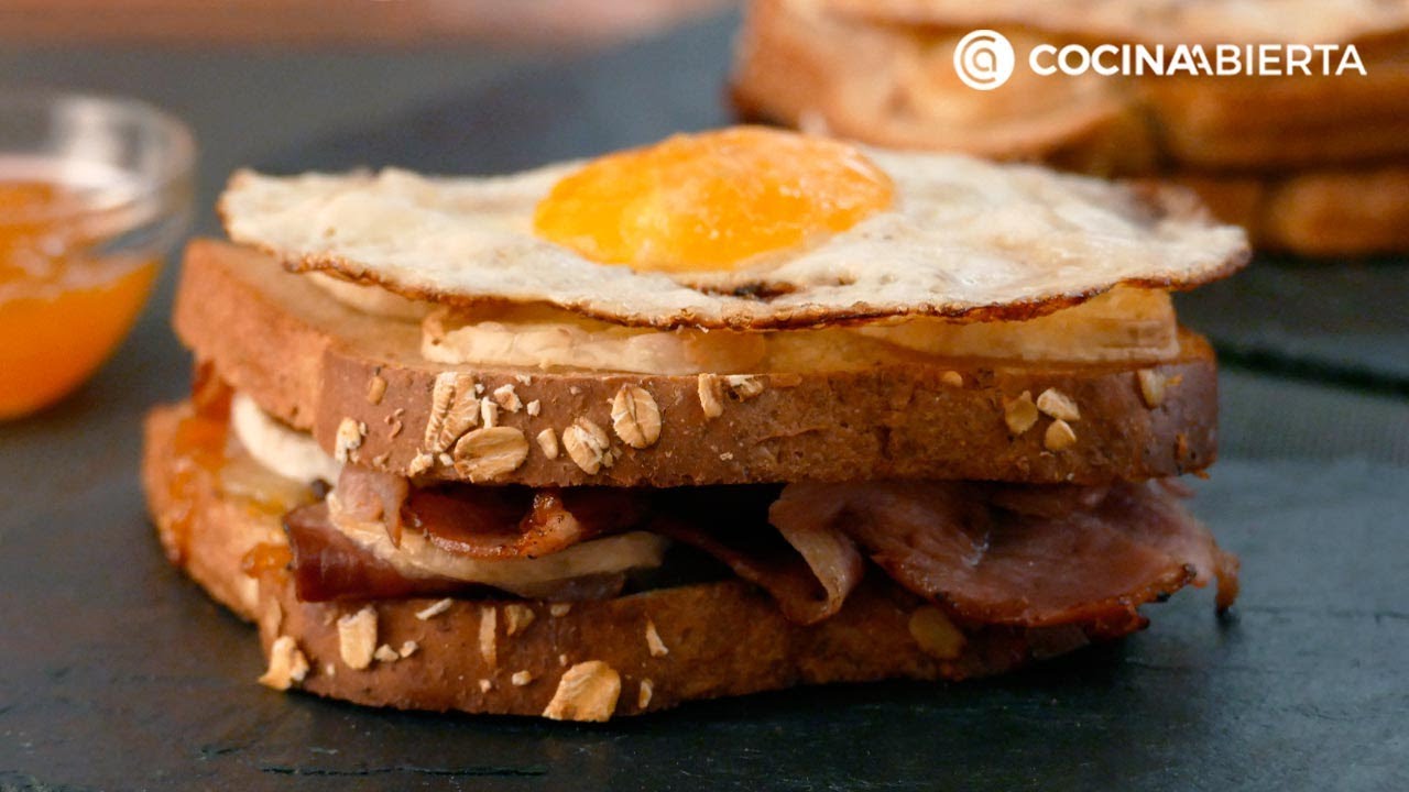 Deliciosa comida con queso de cabra