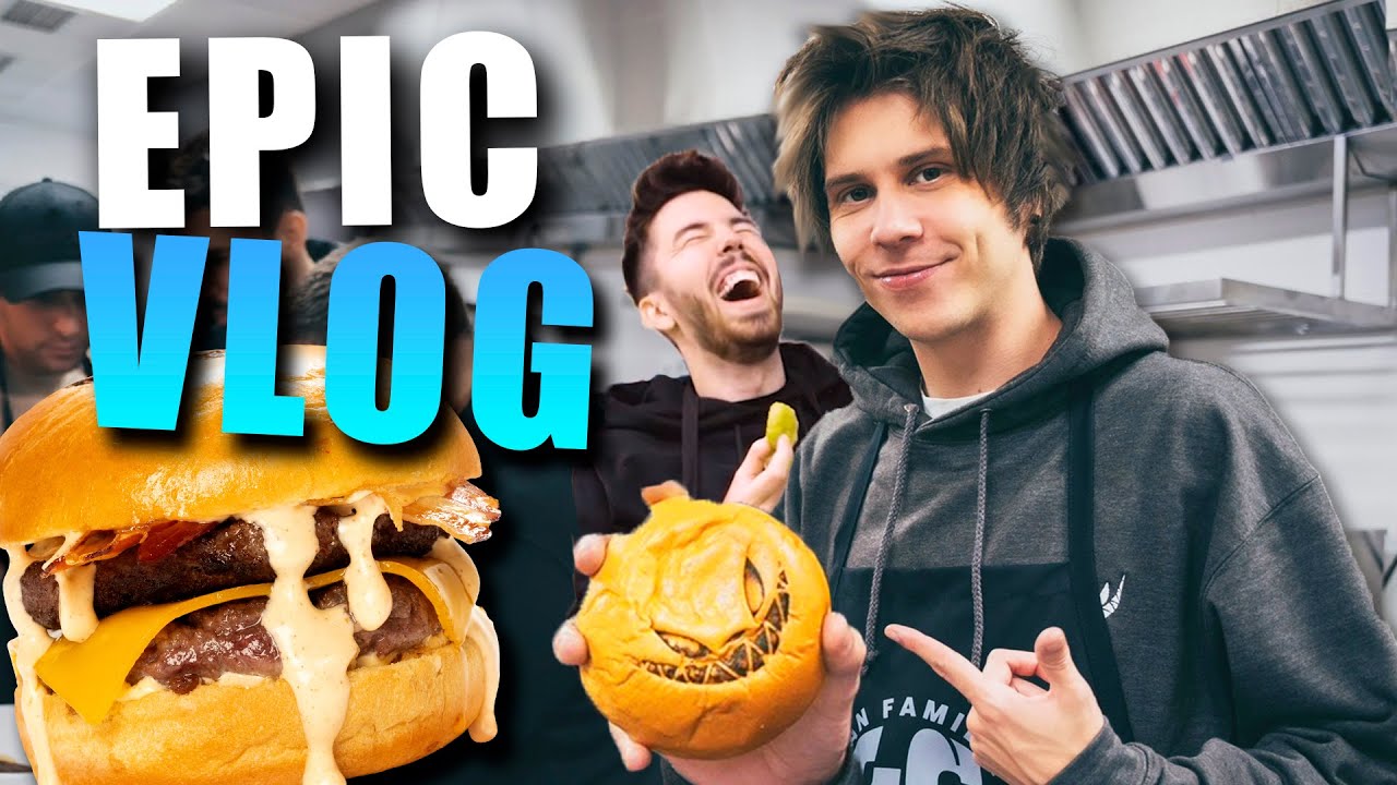 La Gran Familia de Comida con Rubius