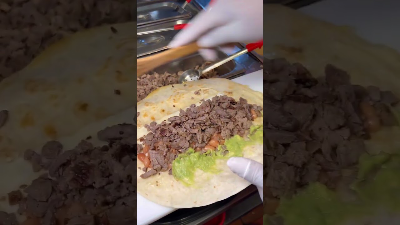 Prueba nuestra comida mexicana con burritos y fajitas deliciosos