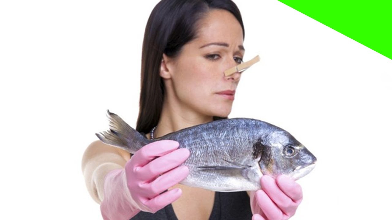 Trucos para eliminar el olor a comida del cabello